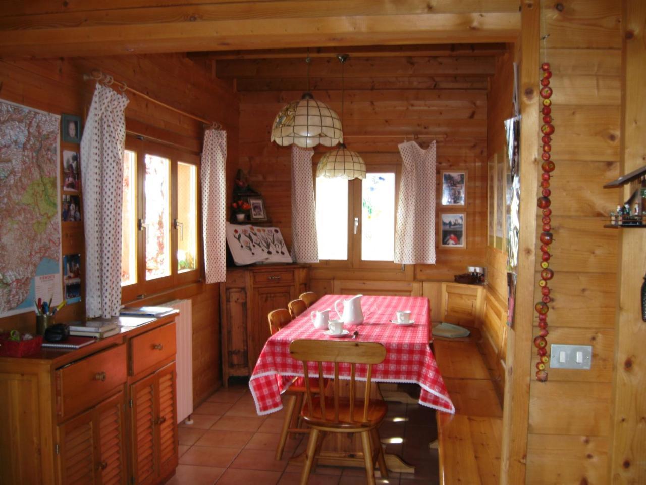 Bed and Breakfast La Ca Fioria Pollone Экстерьер фото
